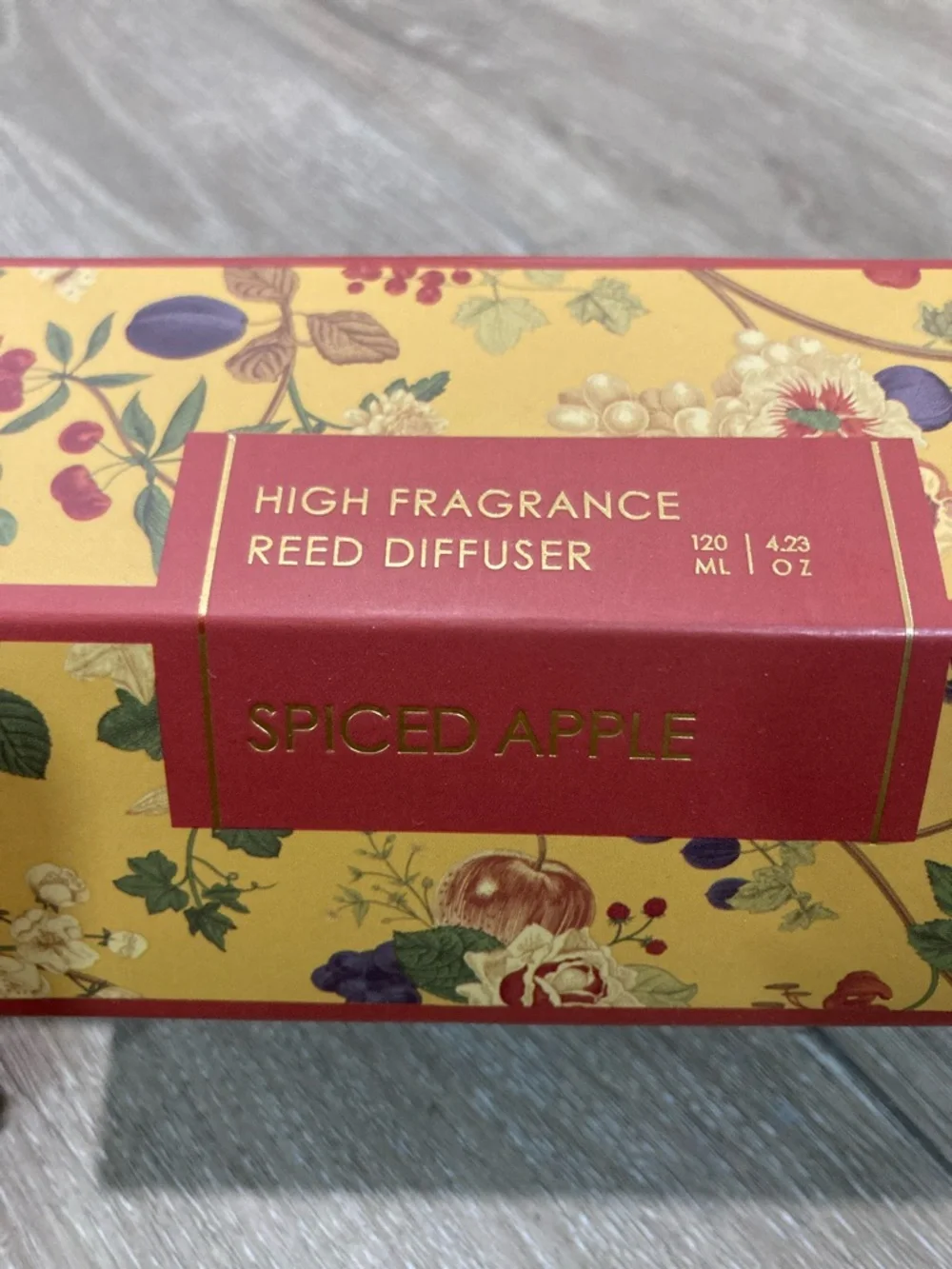 Spiced Apple Reed Diffuser 120 ml 4.23 Oz NWT Scented Oil Diffuser